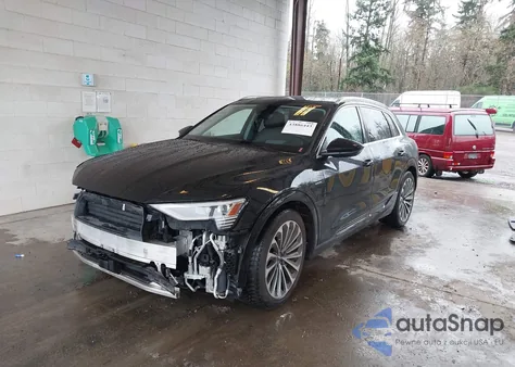 2019 Audi E-Tron Premium Plus z USA, uszkodzony, nr VIN WA1VAAGE4KB006007